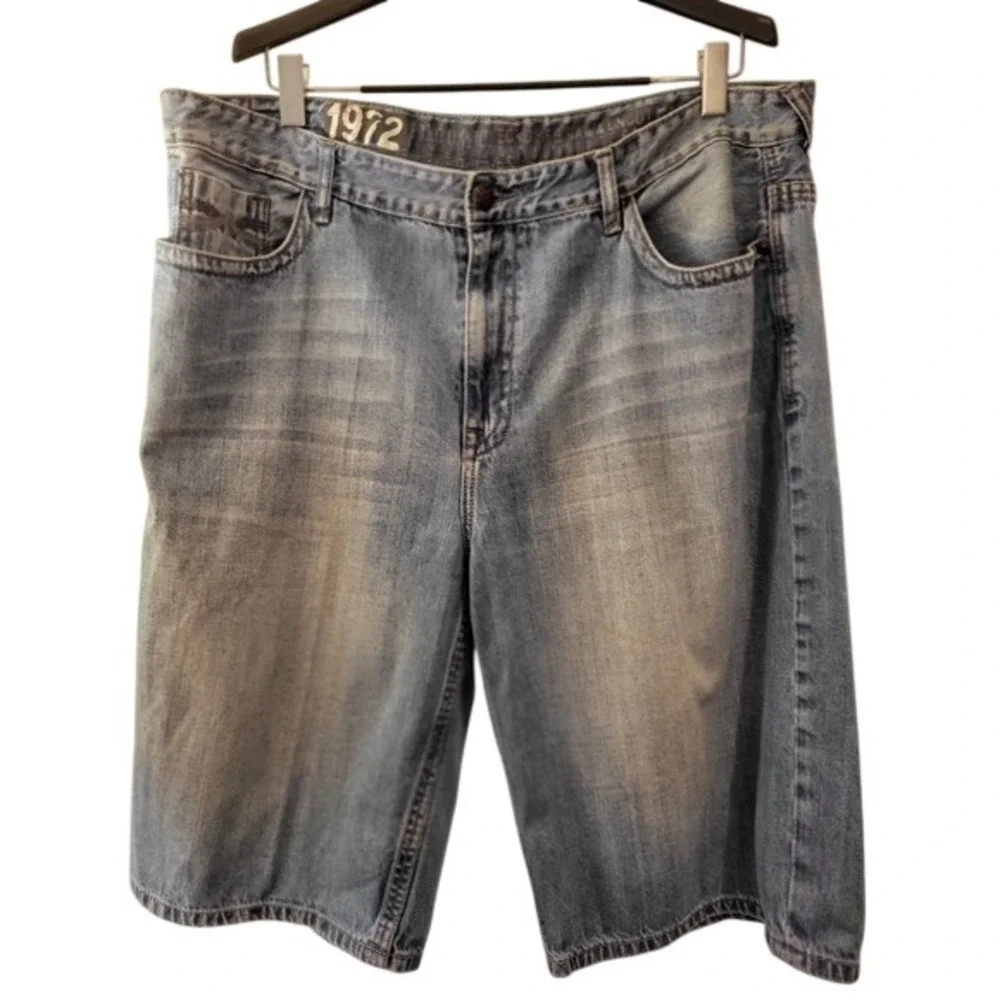 Ecko Unltd Mens Baggy Denim Shorts Light Wash Blue‎ 1972 Graphic Size 42
